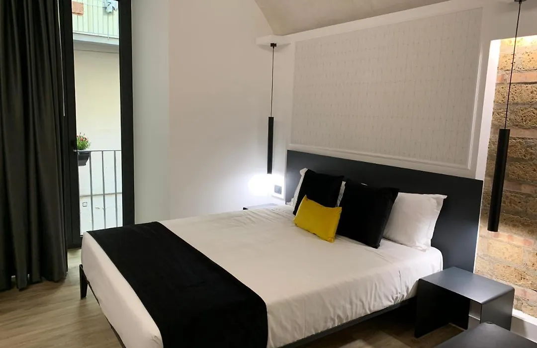 Toledo Boutique Rooms-1